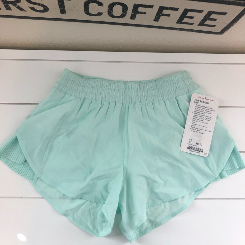 NWT Lululemon Pleat To Street Short